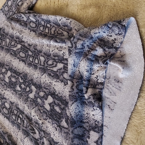 Jaclyn Smith tunic - Picture 7 of 9